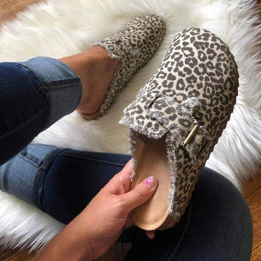 Flat Heel Round Toe Canvas Loafer Women's clogs